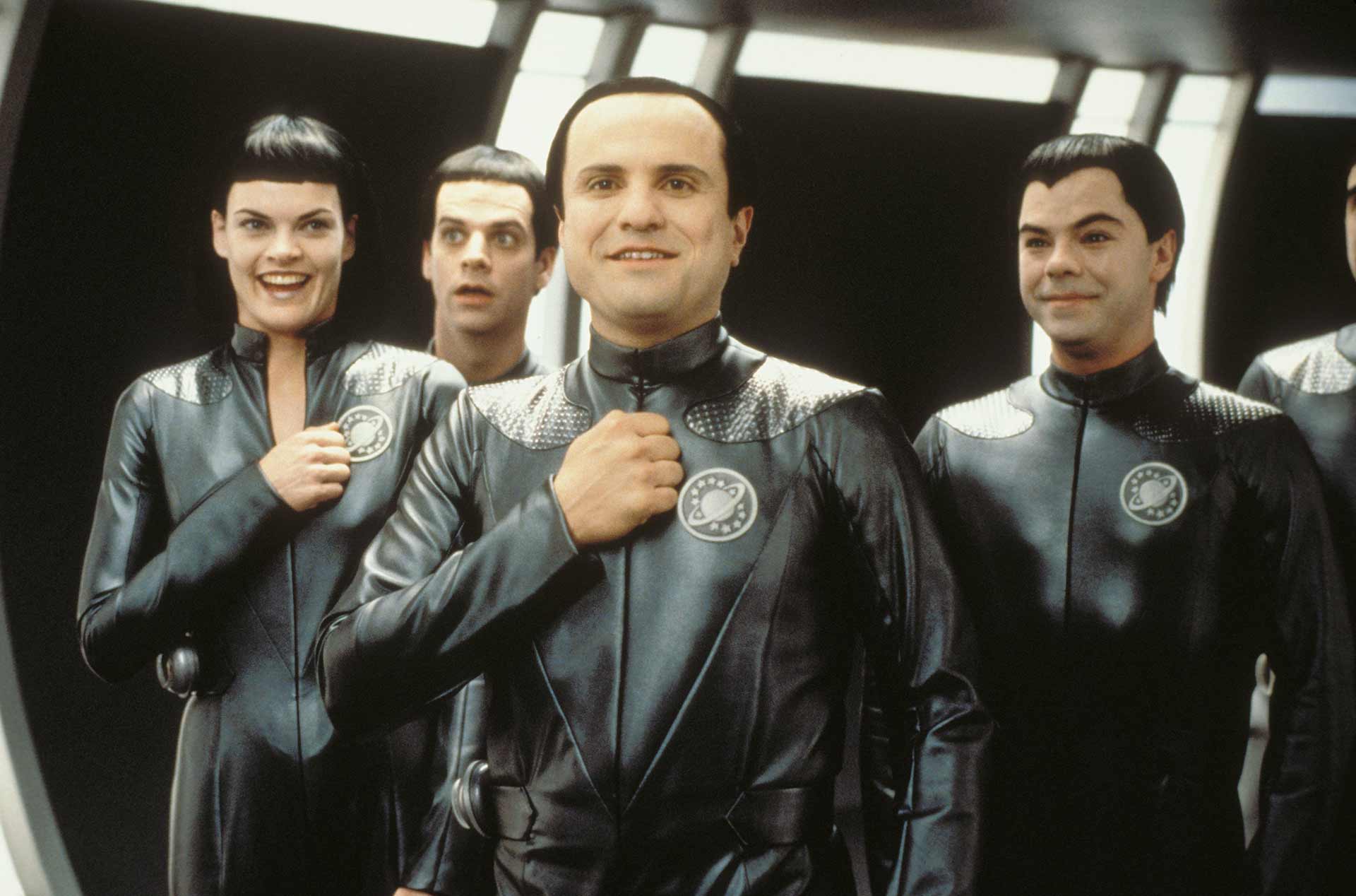 Galaxy Quest - Steelbook 4K Ultra HD + Blu-ray - Edizione 25° Anniversario (Blu-ray) Coat, Jacket, People, Person, Groupshot