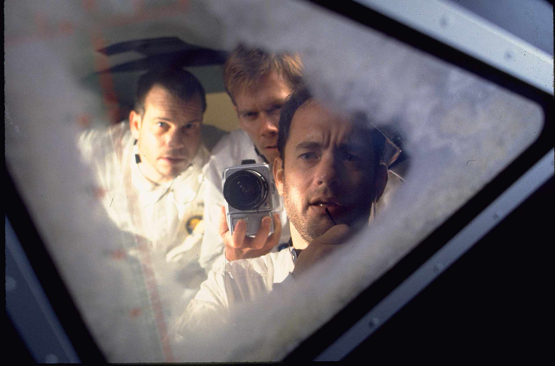 Apollo 13 - 4K Ultra HD + Blu-ray (Blu-ray) Photography, People, Person, Adult, Man