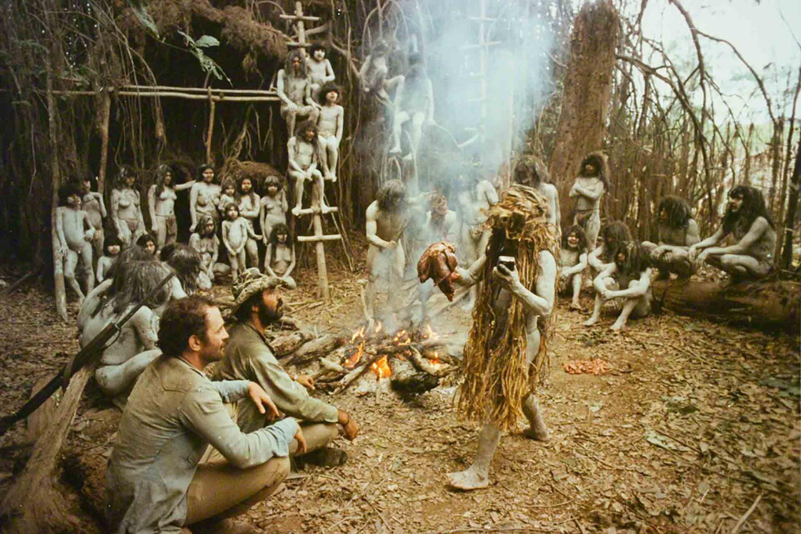 Cannibal Holocaust - Limited Edition Midnight Gold 4K Ultra HD + Blu-ray + Blu-ray Bonus + Booklet + Card (Blu-ray) Cannibal Holocaust - Limited Edition Midnight Gold 4K Ultra HD + Blu-ray + Blu-ray Bonus + Booklet + Card (Blu-ray)