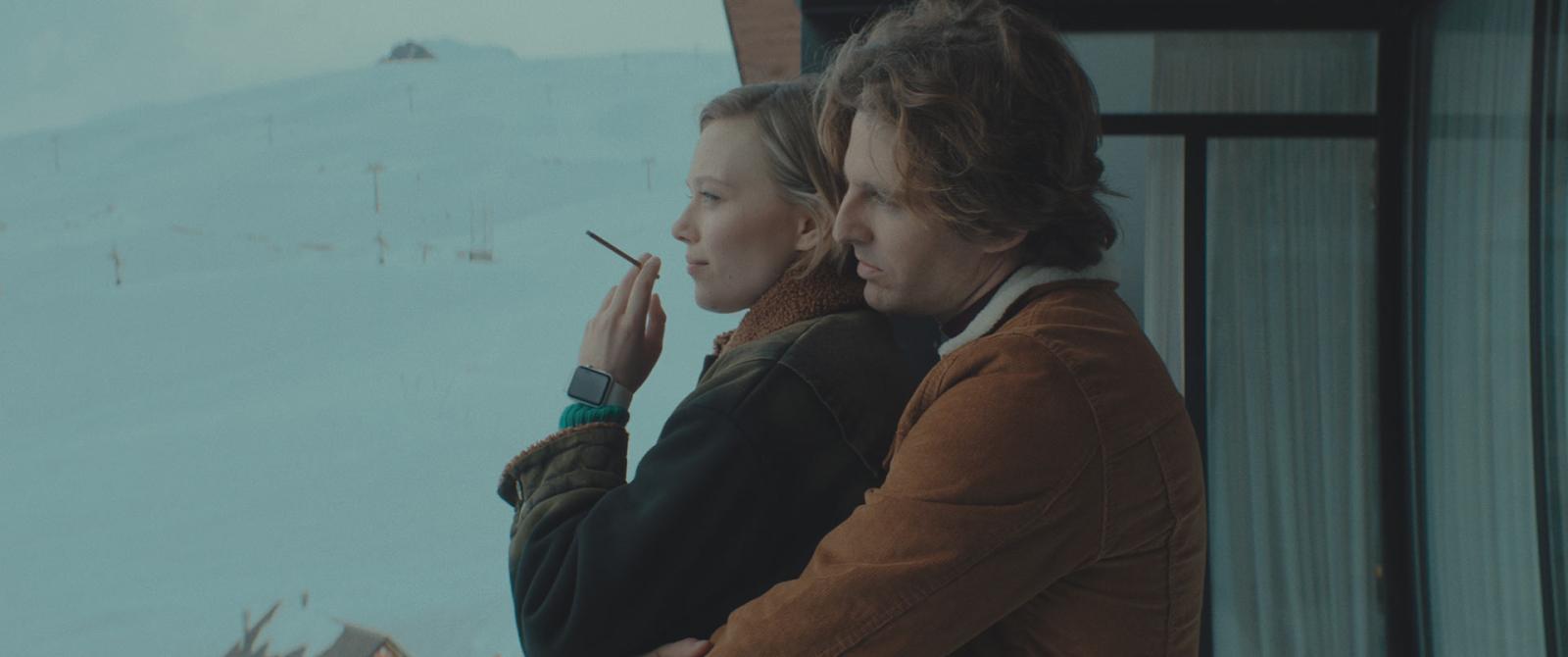 Let It Snow - Limited Edition DVD + Booklet (DVD) Let It Snow - Limited Edition DVD + Booklet (DVD)